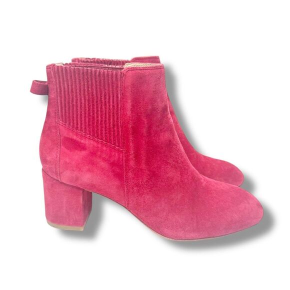 Kate Spade Lorene Light Ruby Red Suede Block Heel Ankle Boots Bow Gold Logo 7.5M - Picture 2 of 9